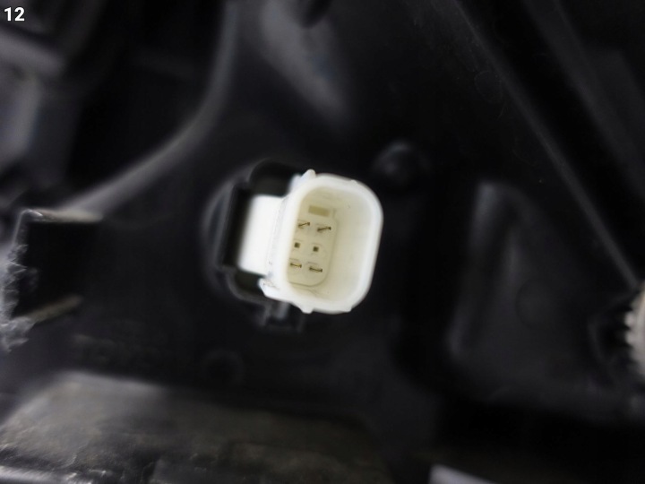 фото №13, Toyota yaris iv 4 поколение xp210 gr 20- фара полный led правая перед eu