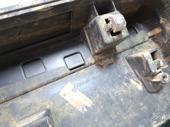 фото №3, Renault clio iv планка двері зад права 828770325r