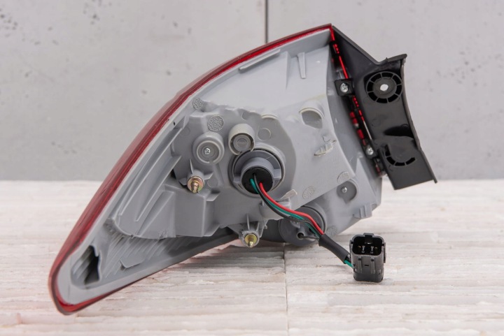 фото №9, Hyundai ix35 lm 2010-2013 кузовная фара задняя правая 924022s520