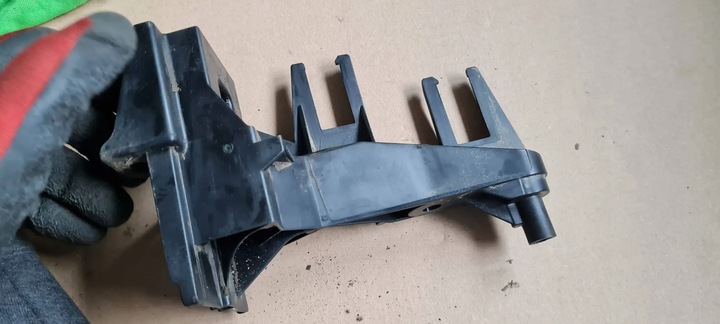 фото №1, S6 c7 4g рестайлинг держатель крепление радиатор правые 4g0805202b s7 4g