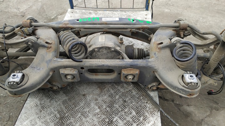 фото №8, Mercedes w207 балка подвешивание зад комплект