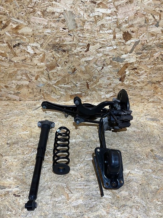 фото №10, Поворотна опора підвішування зад праві q3 83a tiguan 5qf505435g 5qf505436