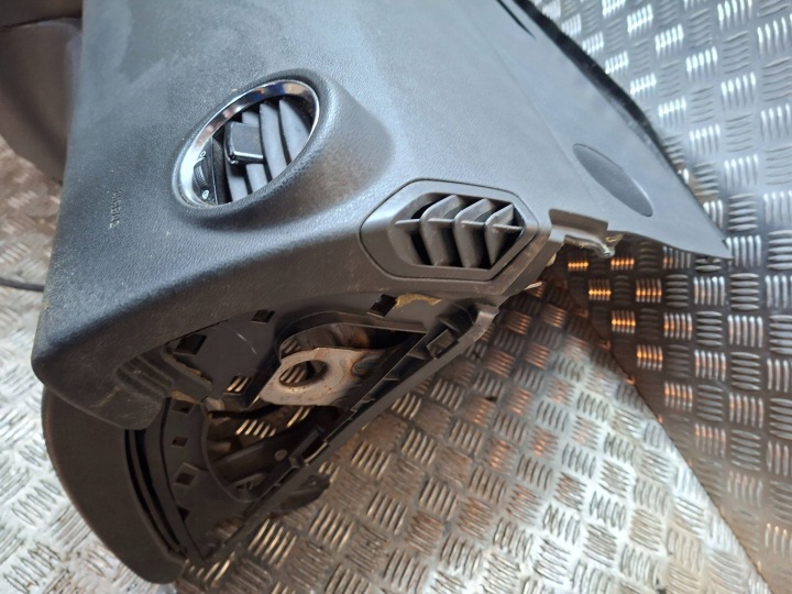 фото №9, Торпедо консоль 9803188580 peugeot 3008 i 5008 i 2009-