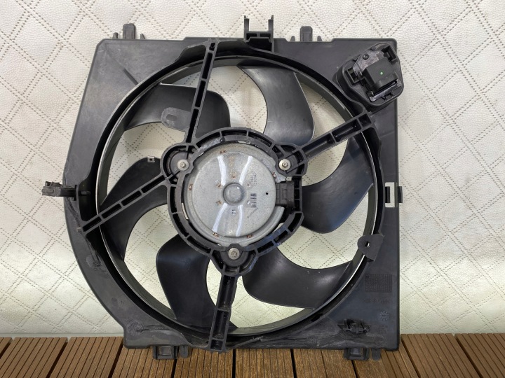 фото №5, Renault twingo ii 05-09 1.5 dci вентилятор охлаждения радиатора (диффузор) 8200531118 oem номер