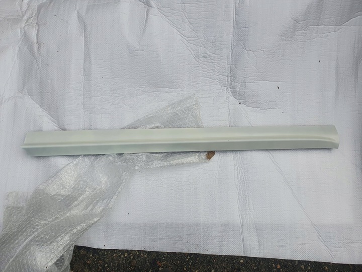 фото №5, Volkswagen оригинальный номер 7n0854940h планка дверь