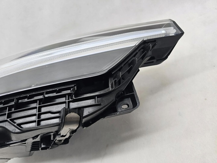 фото №14, Volvo xc60 ii рестайлінг лампа перед передня права повний led mid європа 32338983