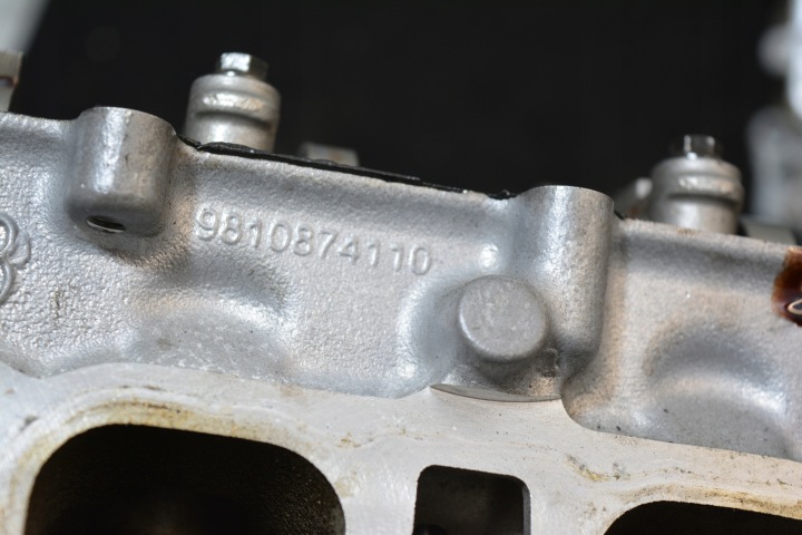 фото №10, Opel corsa f 1.2 thp головка комплектна 9810874110