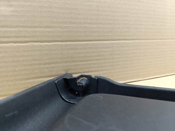 фото №11, Полиця багажника suzuki sx4 88910-80j