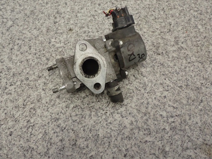 фото №4, Corolla 1.4 d4d 04- yaris 06- клапан egr выхлопных газов