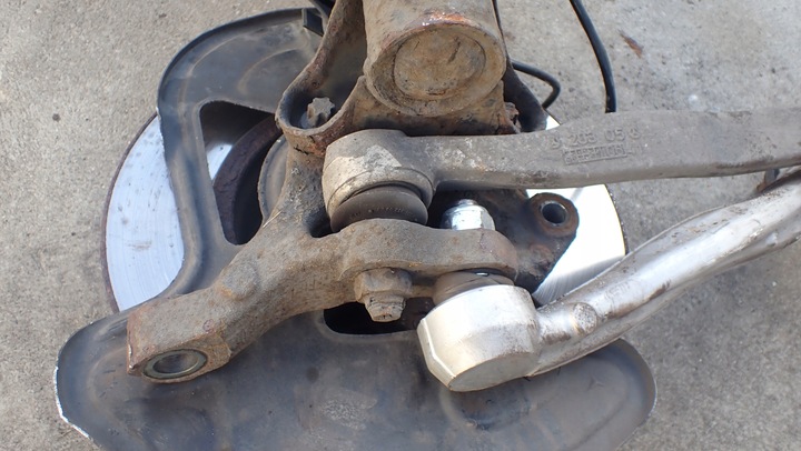 фото №8, Mercedes c w204 поворотный кулак амортизатор правый перед