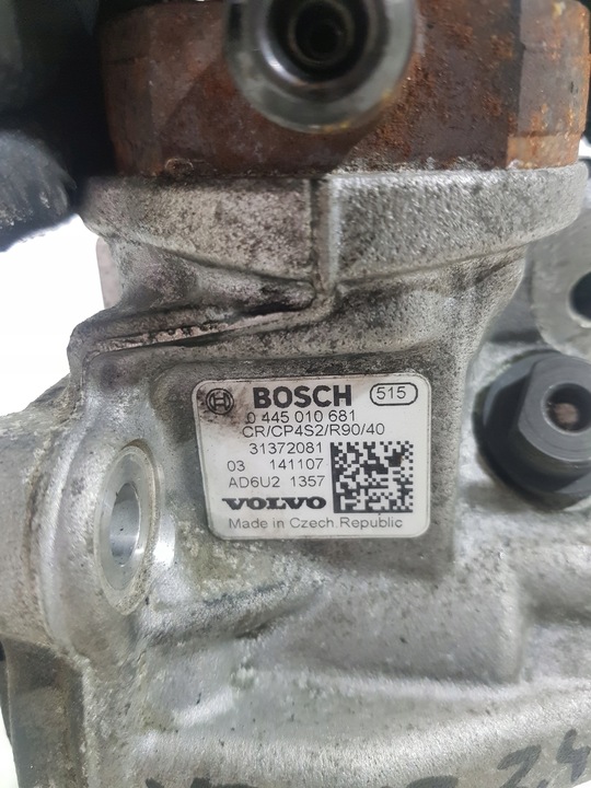 фото №13, Насос впрыскивающий 31372081 volvo v70 xc60 xc70 s60 s80 2.4d d5244t12