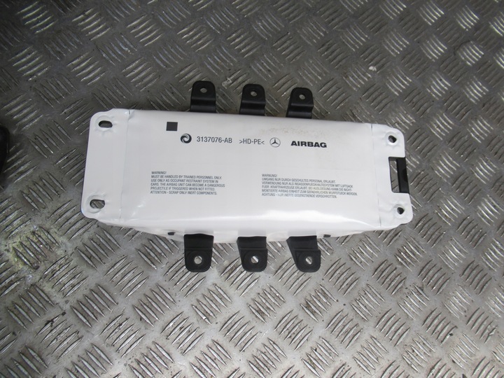 фото №4, Mercedes c-klasa w206 панель консоль подушки ремни комплект оригинал