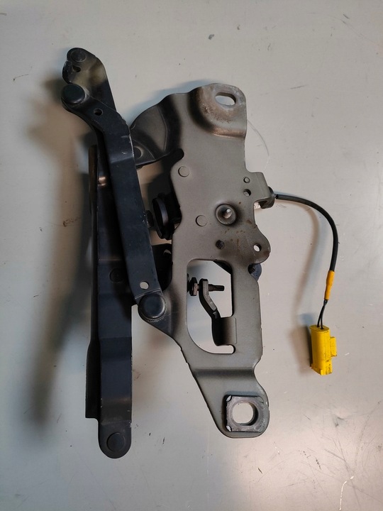 фото №5, Bmw f10 петля патрон / заряд капота лівий 7263055 карбон-чорний