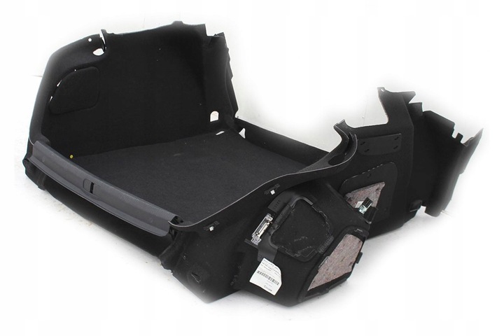 фото №1, Vw passat cc боковина + ковёр + pas багажника 3c8867427f 3c8867428j 3c8863463