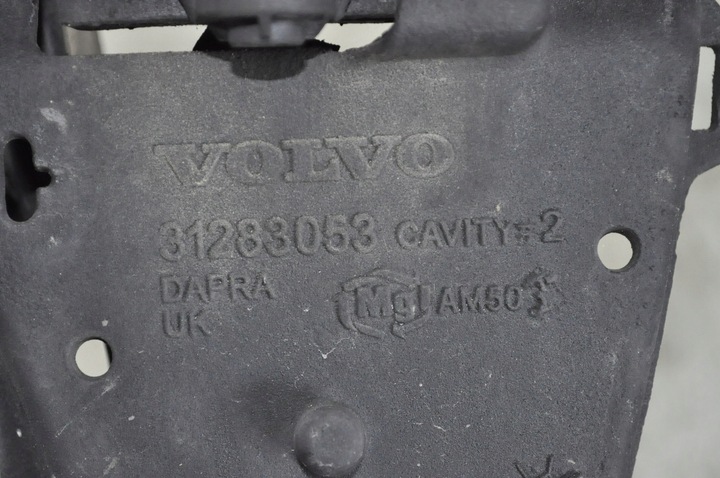 фото №10, Volvo s60 v60 pas переднее усилитель лобовое kpl