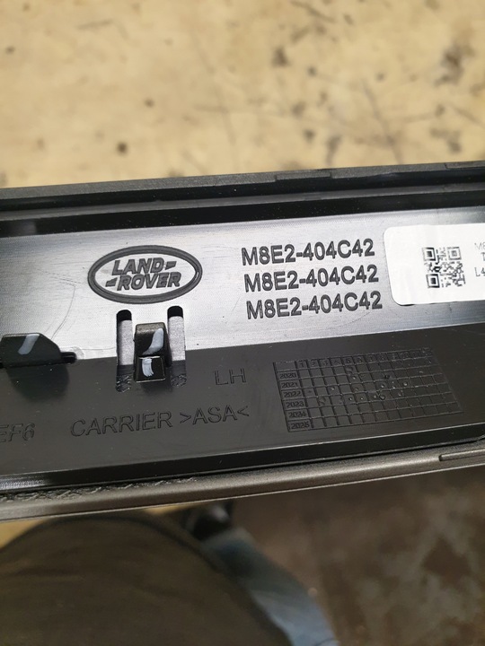 фото №11, Land rover l460 планка кришки m8e2-404c42