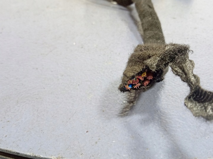 фото №5, Audi a6 c7 штекер разъём дверь зад левая задняя 8k0972701