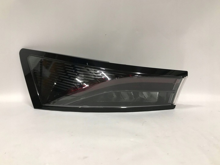 фото №1, Nissan ariya 22- лампа задня ліва led європа