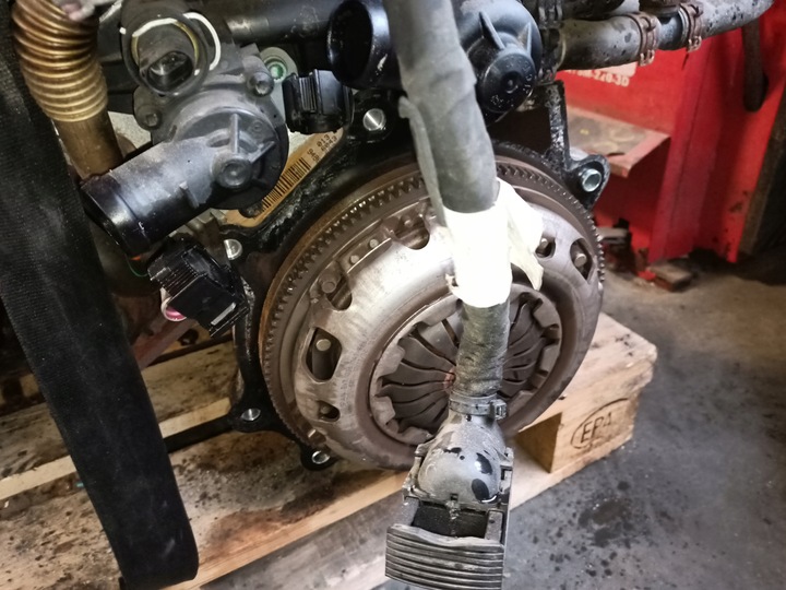 фото №3, Двигатель vw golf 5 1.6fsi blf