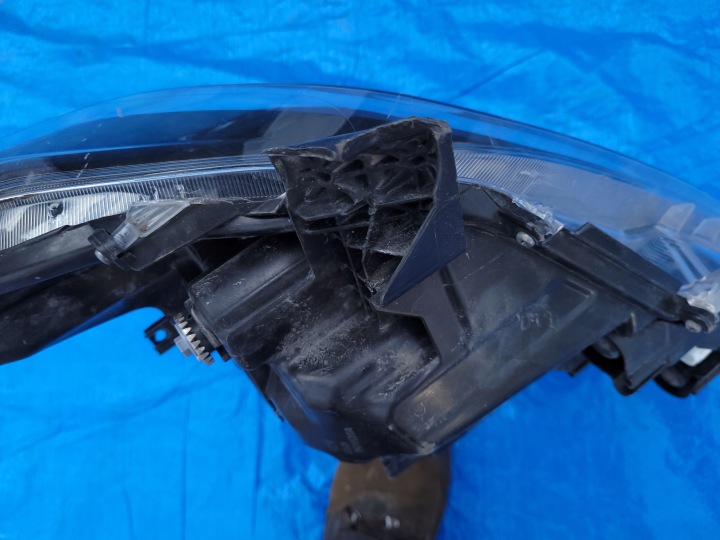 фото №9, Toyota yaris iv p21 | фара фара права перед европа k0-6eu