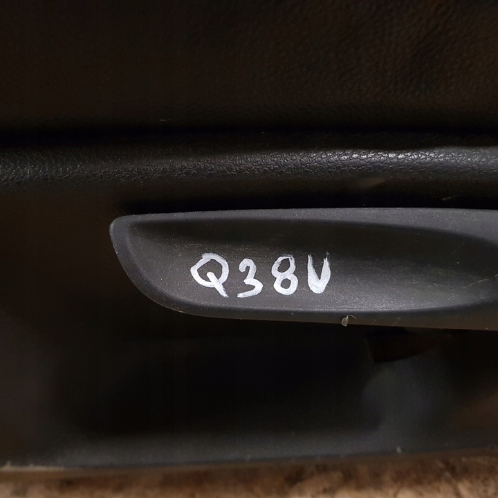 фото №11, Сиденья правые левый диван зад кожа audi q3 8u