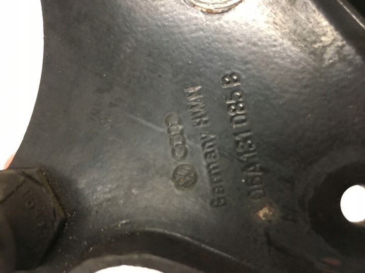 фото №16, Кронштейн насоса vw new beetle i audi 06a131085b