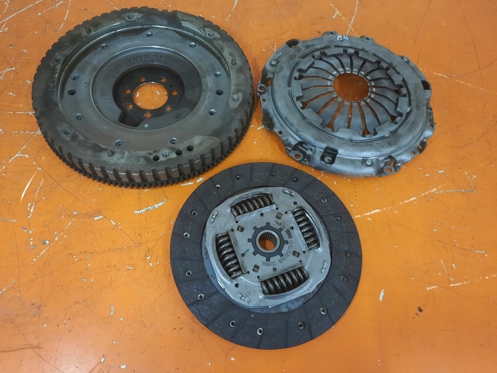 фото №1, Renault clio3 iii 05-09 1.5dci зчеплення колесо двомасовий c1019608 k9k