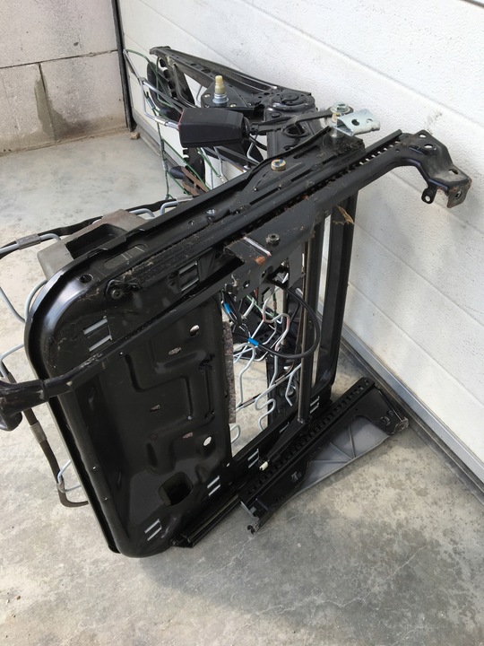 фото №9, Каркас сидіння правого пасажира mercedes w124 sedan універсал