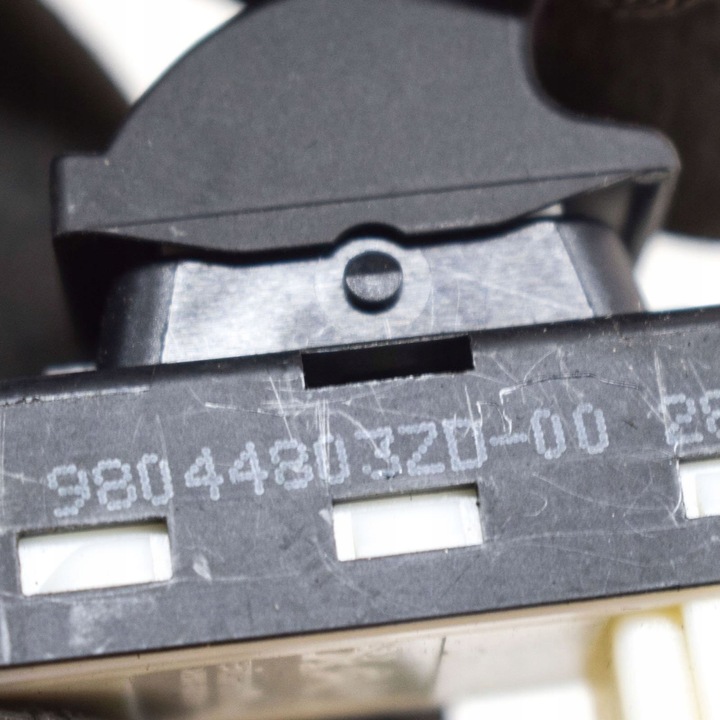 фото №7, Peugeot 3008 ii 2020 перед сторона ліва кнопки скло