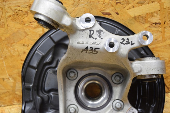 фото №16, Поворотна опора ступиця зад l/p mercedes a-klasa w177 23r amg 9tyśkm a2473340500