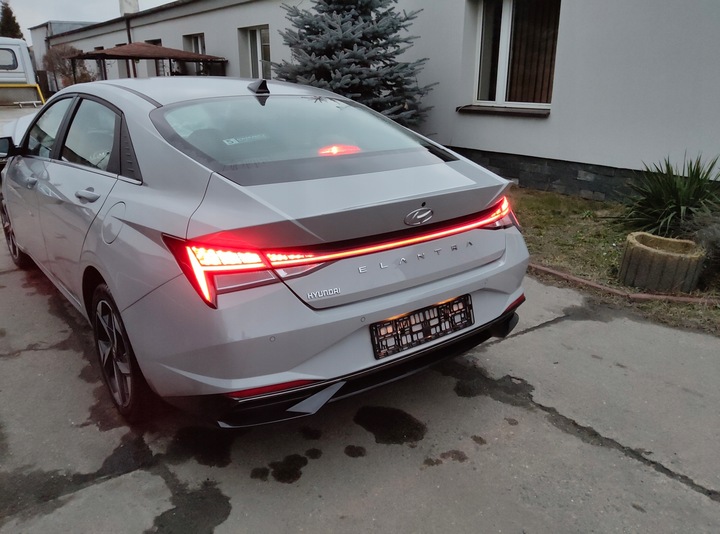 фото №5, Hyundai elantra vii крышка багажника комплектная c5g