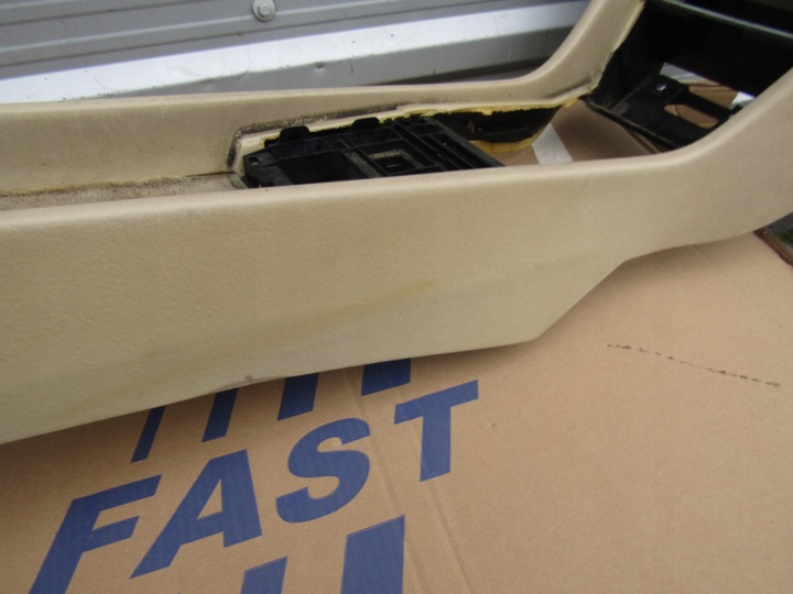 фото №13, 11 mercedes w124 тунель середній кремовий вузька планка 88'