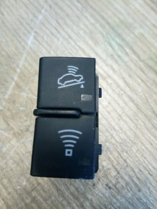 фото №1, Выключатель переключатель сигнализации audi a4 b6 оригинал.