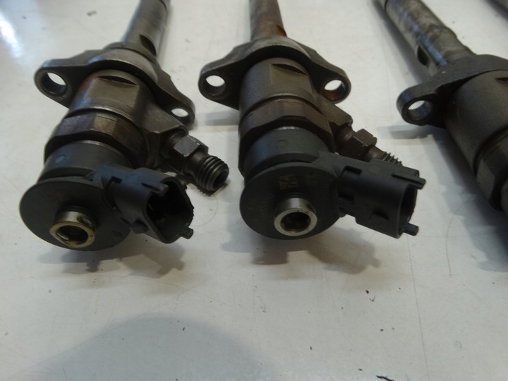 фото №13, Інжектор peugeot citroen 1.6hdi 0445110311