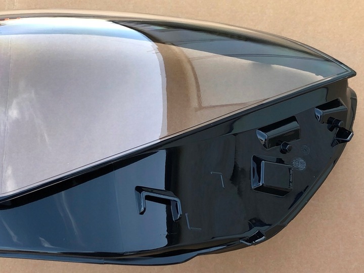 фото №12, Плафоны стекло фары левый правый перед do mercedes cla w118 2019-2023