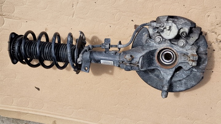 фото №5, Ford focus mk3 iii рестайлінг 1.0 ecoobost mcperson поворотна опора лівий перед