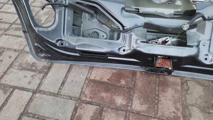 фото №11, Задняя крышка mazda 3 i hb 05r 28b