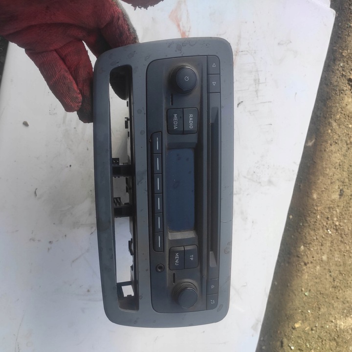 фото №1, Радіо автомобільні seat ibiza 4 iv 6j0035156azt