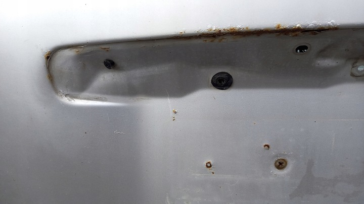 фото №4, Задня кришка mitsubishi space star 01r