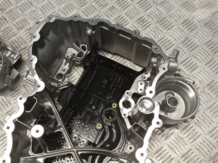 фото №8, Bmw (oem) 9845700 5' g90 m5 x5 g05 lci x6 g06 lci верхня запчастина піддон масляної