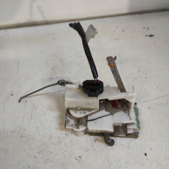 фото №1, Замок двері лівий зад 2pin toyota avensis 300g4007