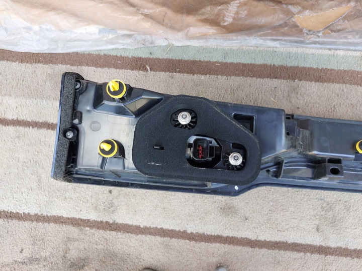 фото №8, Лампа накладка led кришки зад range rover velar 19r l560