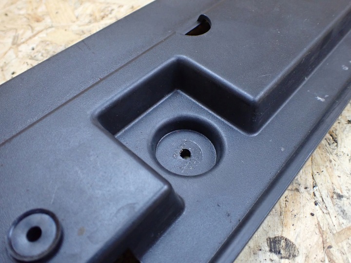 фото №5, Направляюча кріплення ролети багажника права bmw 316 e91 рестайлінг європа 7068886