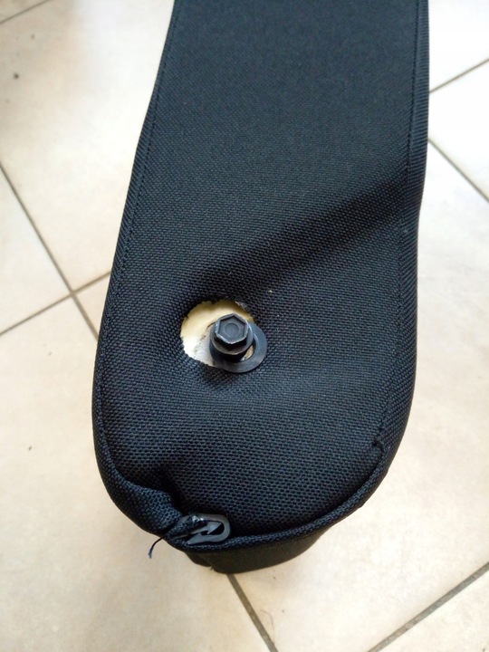 фото №7, Подлокотник сиденья задней toyota avensis t25 hb оригинал.