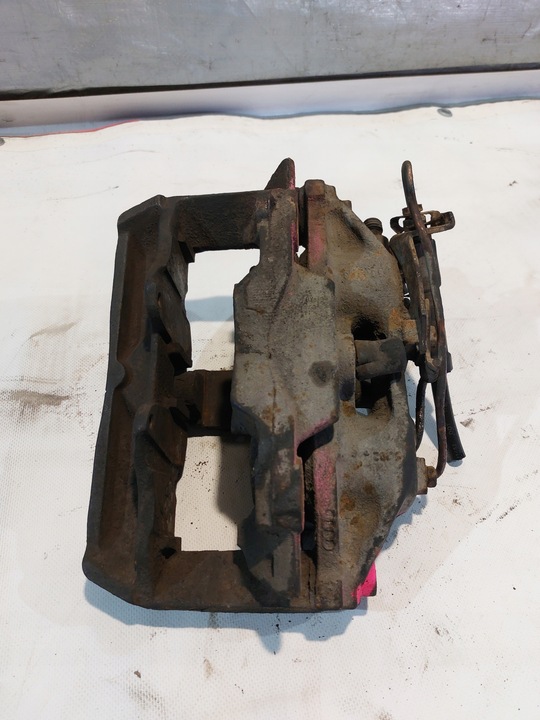 фото №8, Супорт гальмівний праві перед audi a8 d2 4.2