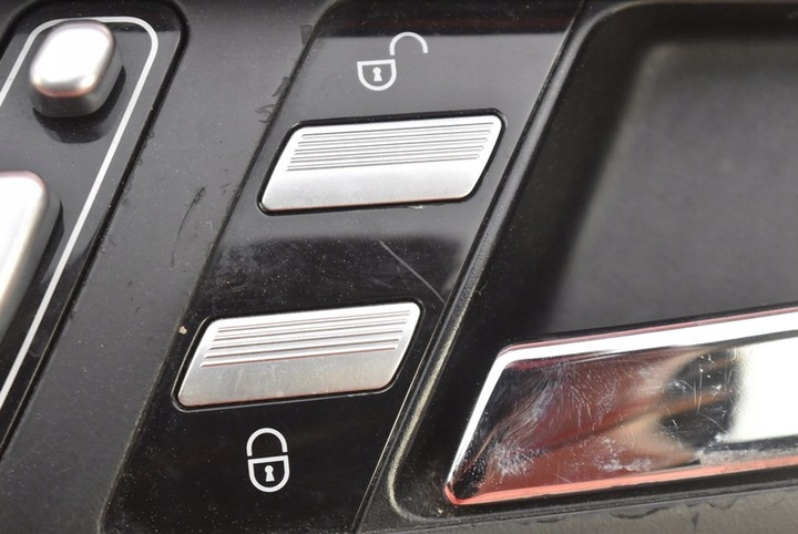 фото №6, Боковина обшивки дверь кожаные eu mercedes s-klasa w221 05-09