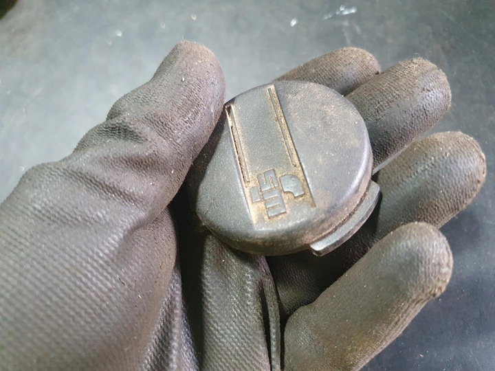 фото №10, Fiat 126 кнопка сигнал кермо клаксон