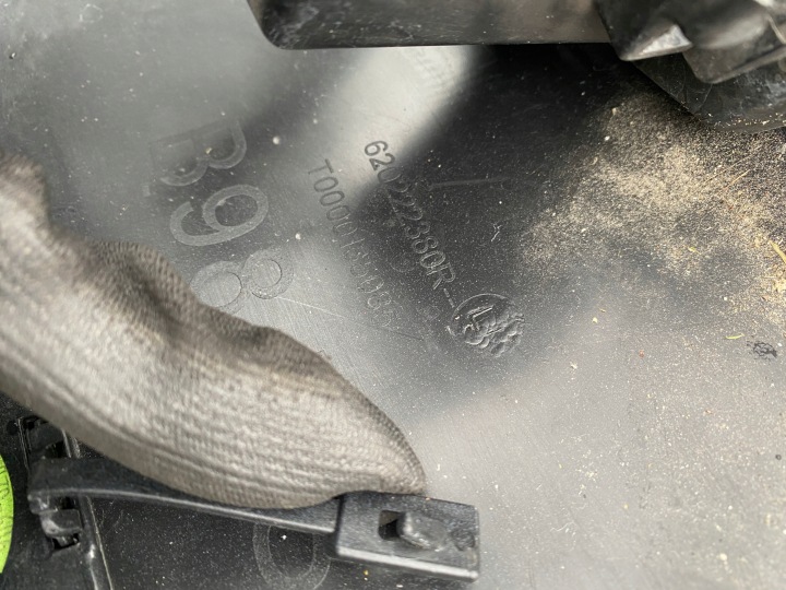 фото №13, Renault clio iv rs бампер решётка радиатора решётка перед 620222380r оригинал