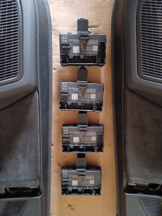 фото №11, Audi rs4 b9 8w средство сиденья диван обшивки алькантара модули