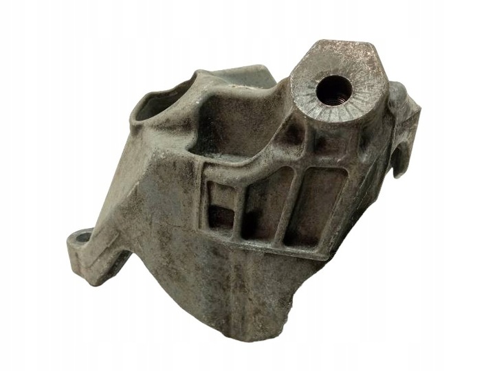 фото №1, Лапи кронштейн 4m0199307be 4.0 tdi sq7 cza audi q7 ii 2015-